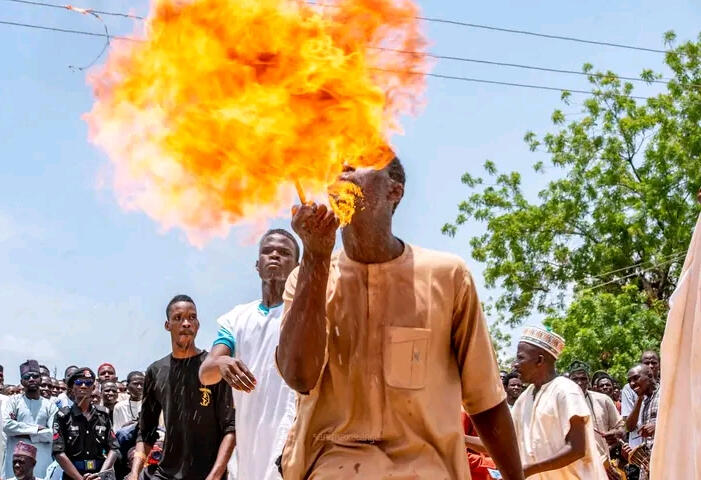 Use 16:9. Put Location URL below