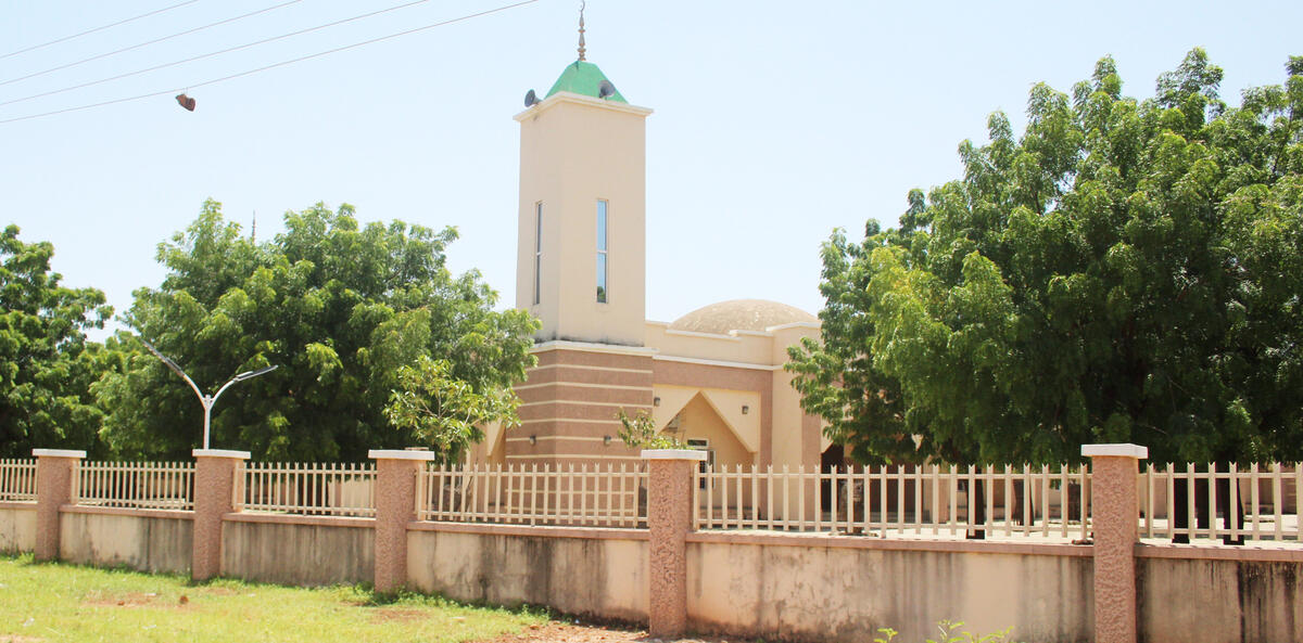 Use 16:9. Put Location URL below